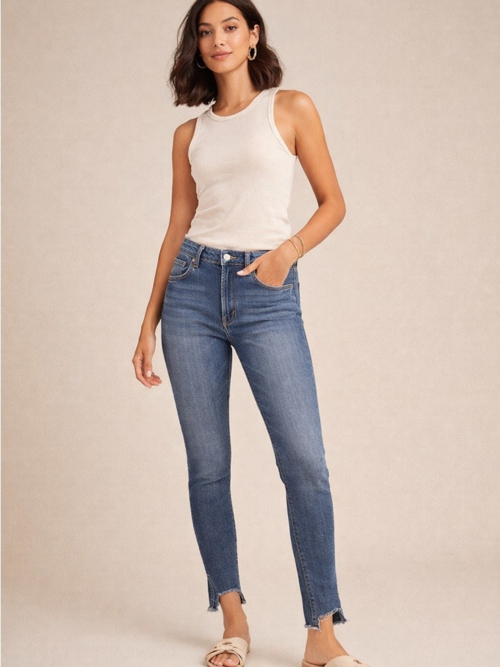 KanCan Size 11/29 Medium Wash Frayed Hem Side Slit Skinny Jeans
